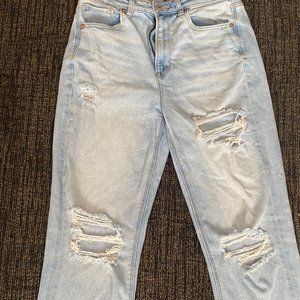 American Eagle Mom Jeans, Stretch size 8 light wash jean
